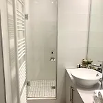 Hyper-centre Апартаменти *