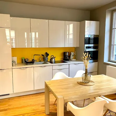 Hyper-centre Apartman